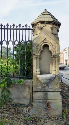 Ornamental Cast Iron Railings: Church of St Thomas, Broad Street, Pendleton