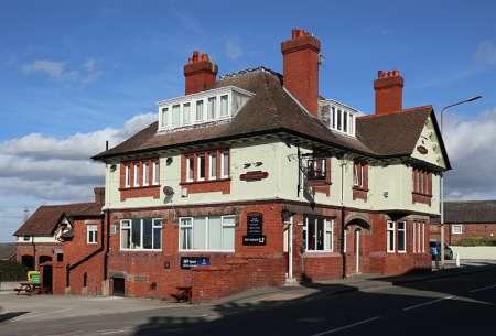 Railway Inn, Chester Road, Helsby.