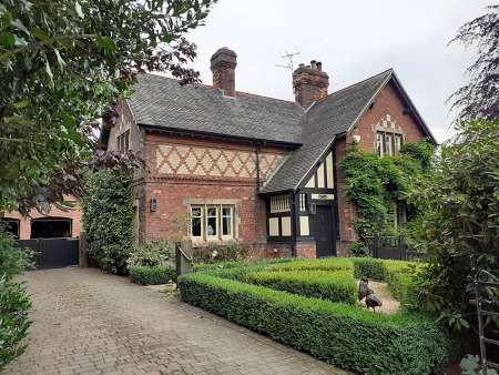 The School House, Longshoot Road, Lower Withington